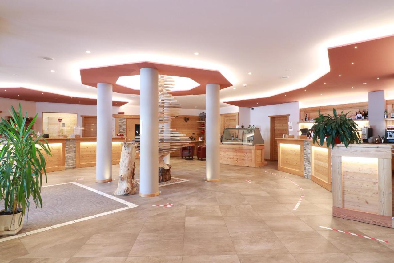 Alpen Garten Hotel Margherita Rumo ภายนอก รูปภาพ