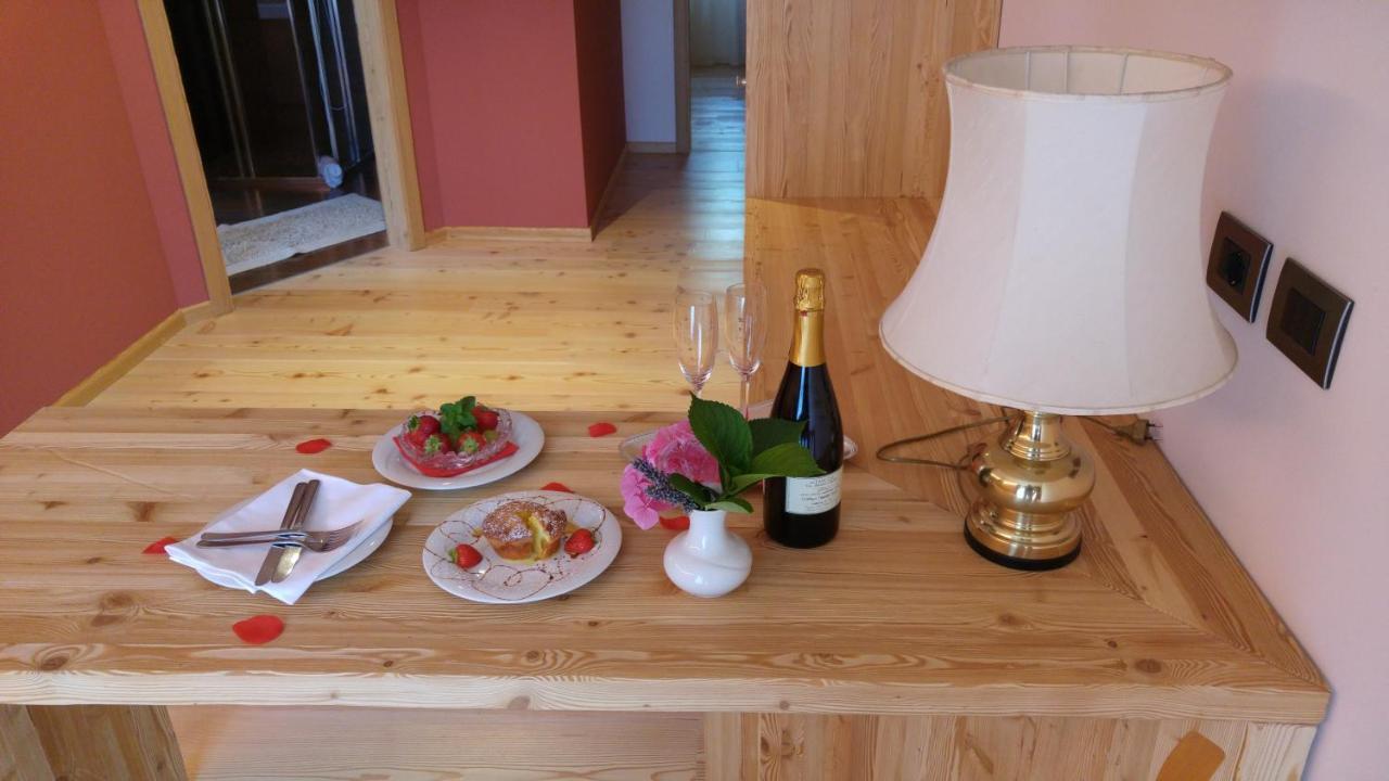 Alpen Garten Hotel Margherita Rumo ภายนอก รูปภาพ