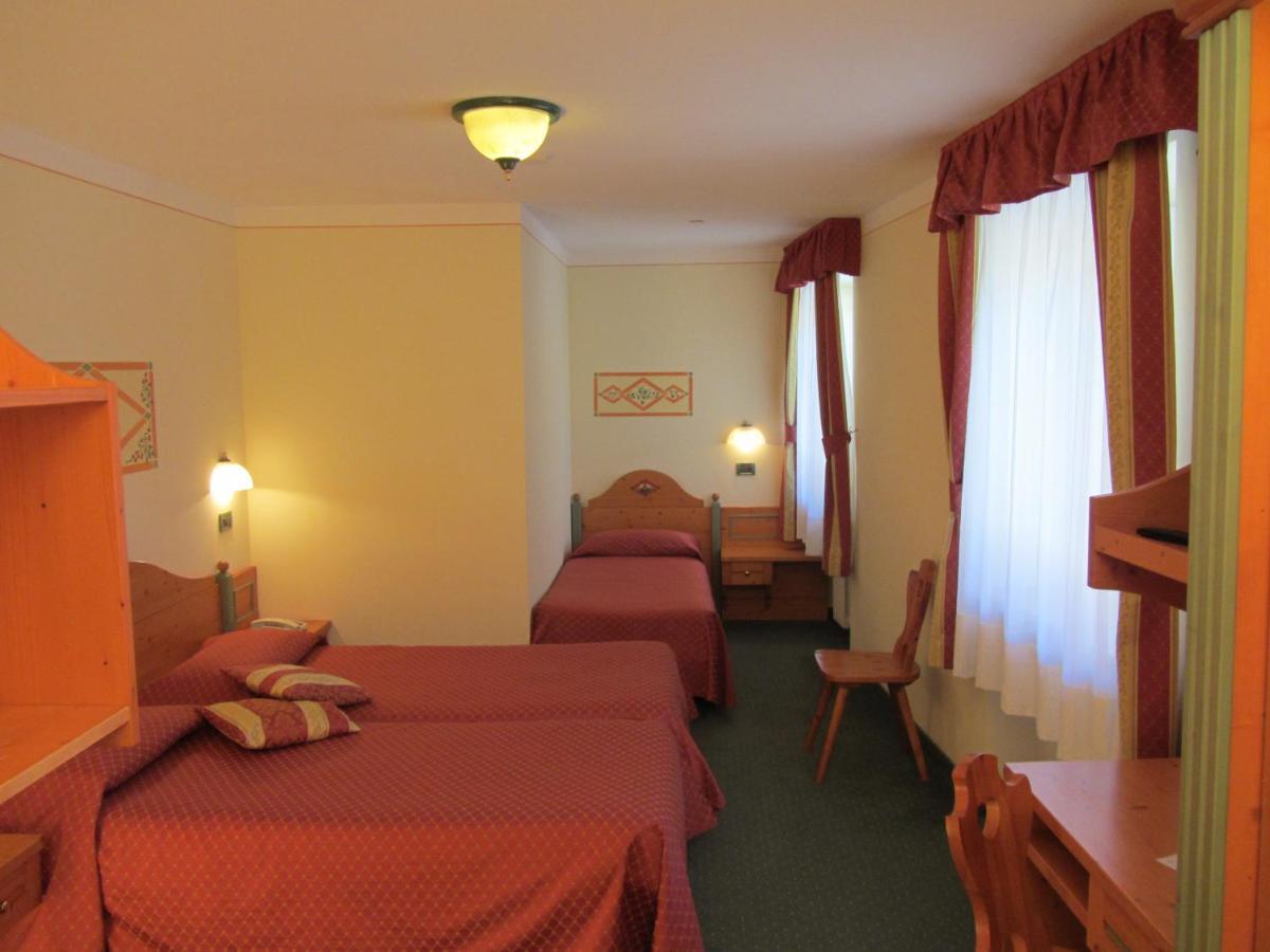 Alpen Garten Hotel Margherita Rumo ภายนอก รูปภาพ