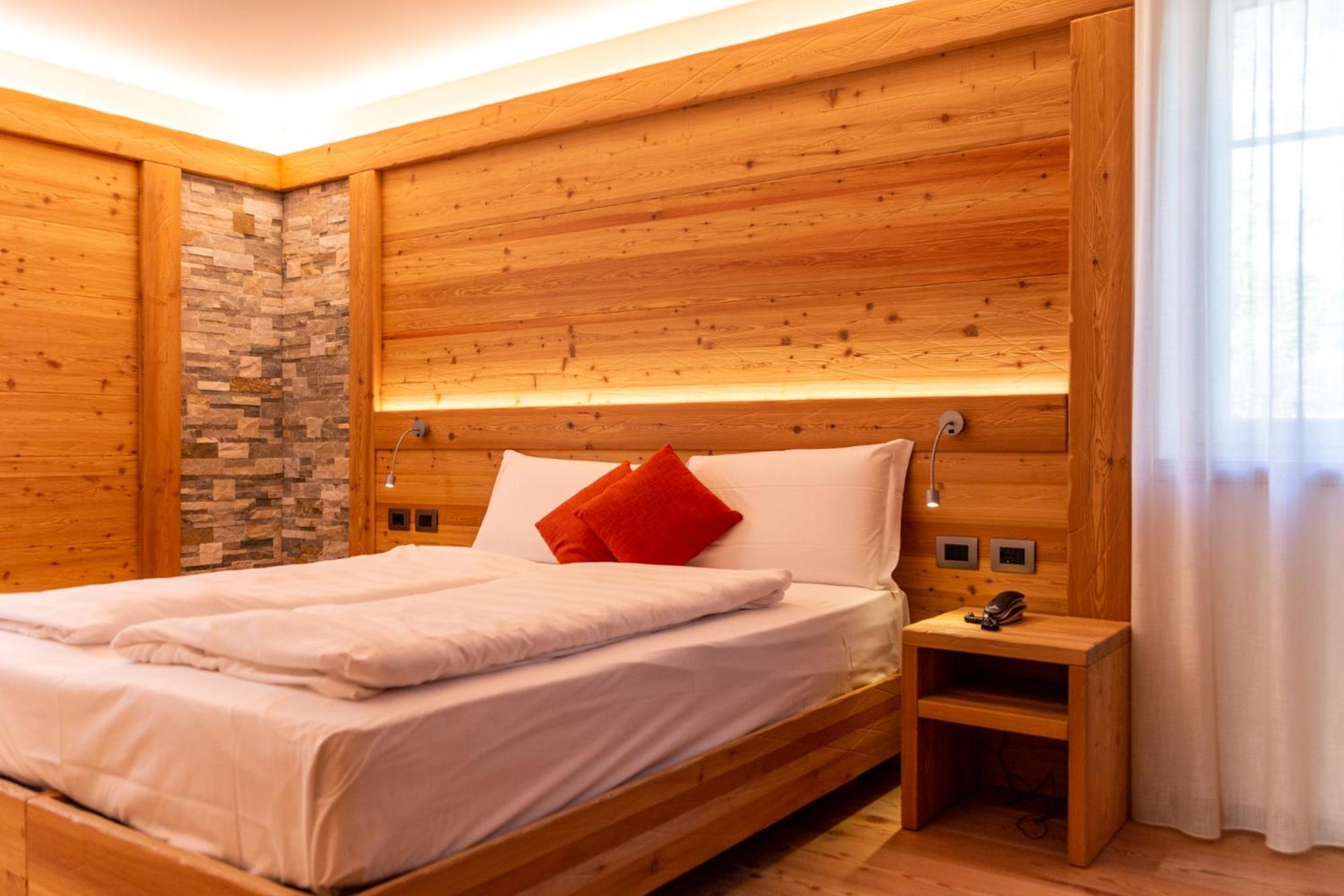 Alpen Garten Hotel Margherita Rumo ภายนอก รูปภาพ